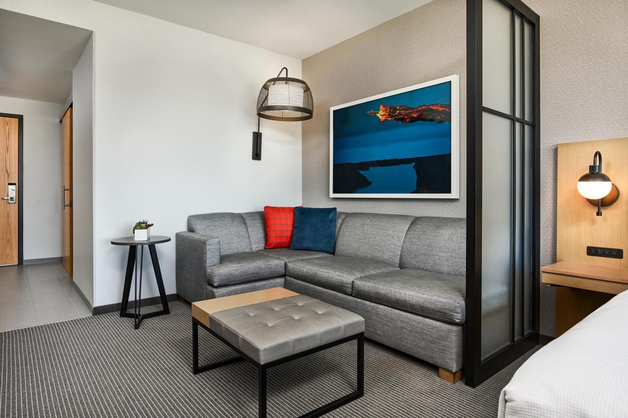Hyatt Place Pena Station/Denver Airport Exterior photo