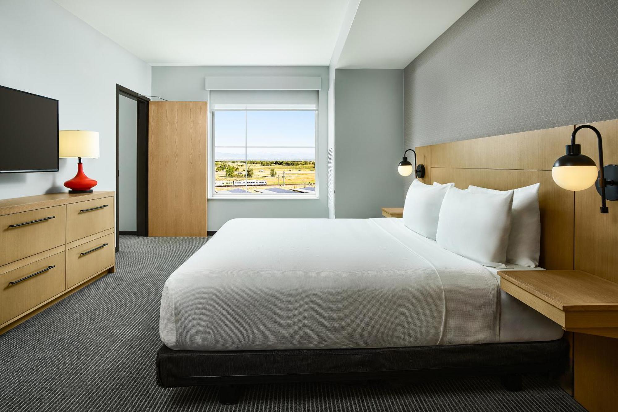 Hyatt Place Pena Station/Denver Airport Exterior photo